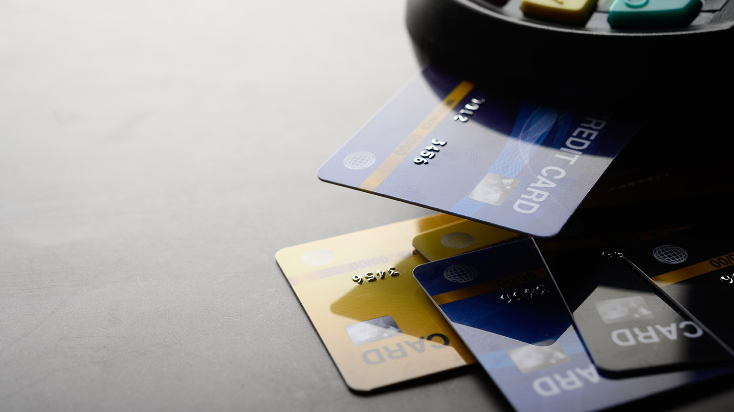 Brasileiro gasta com saúde mais que o próprio governo.