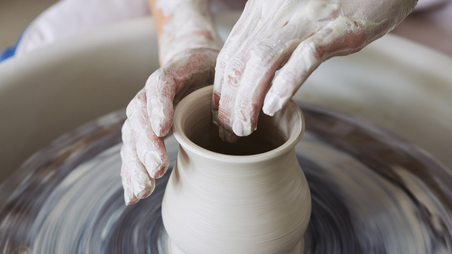 Artesanato pode auxiliar no tratamento da esquizofrenia.